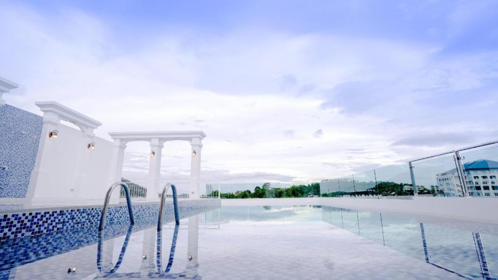 B2 Phuket Premier Hotel パトン エクステリア 写真